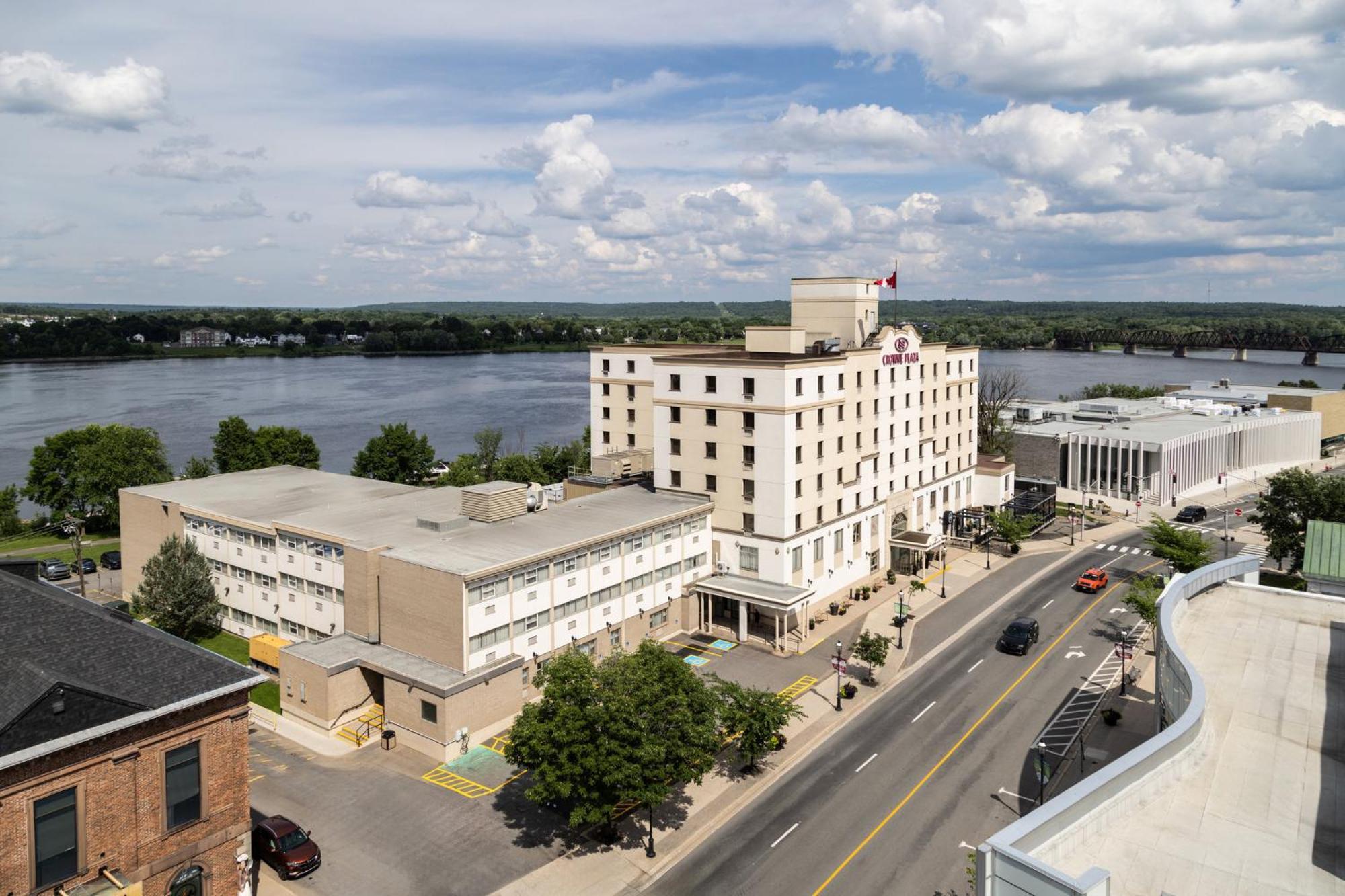 Crowne Plaza Fredericton Lord Beaverbrook By Ihg Exteriör bild
