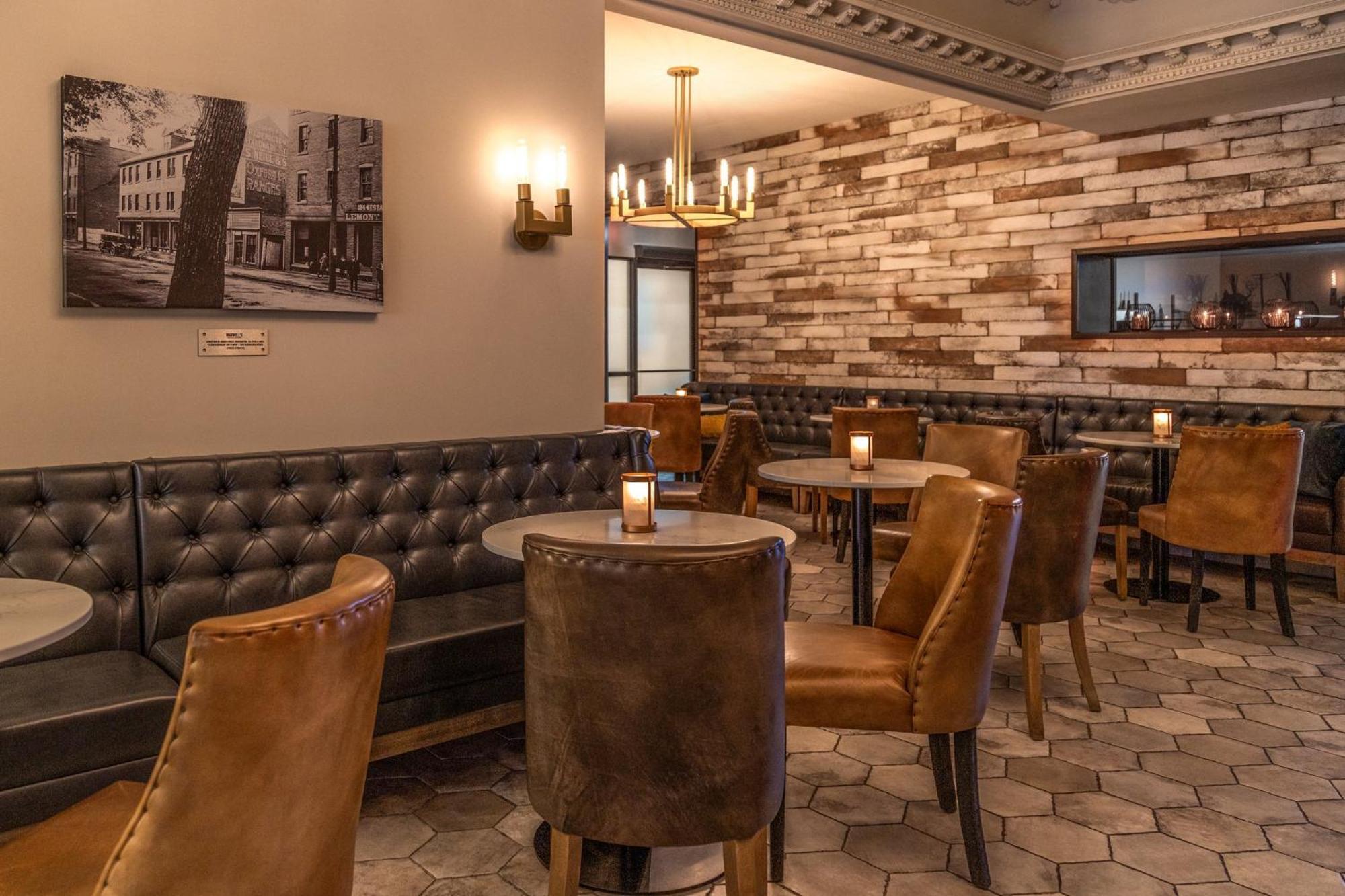 Crowne Plaza Fredericton Lord Beaverbrook By Ihg Exteriör bild