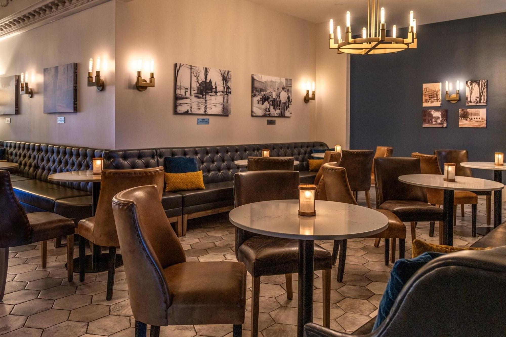 Crowne Plaza Fredericton Lord Beaverbrook By Ihg Exteriör bild