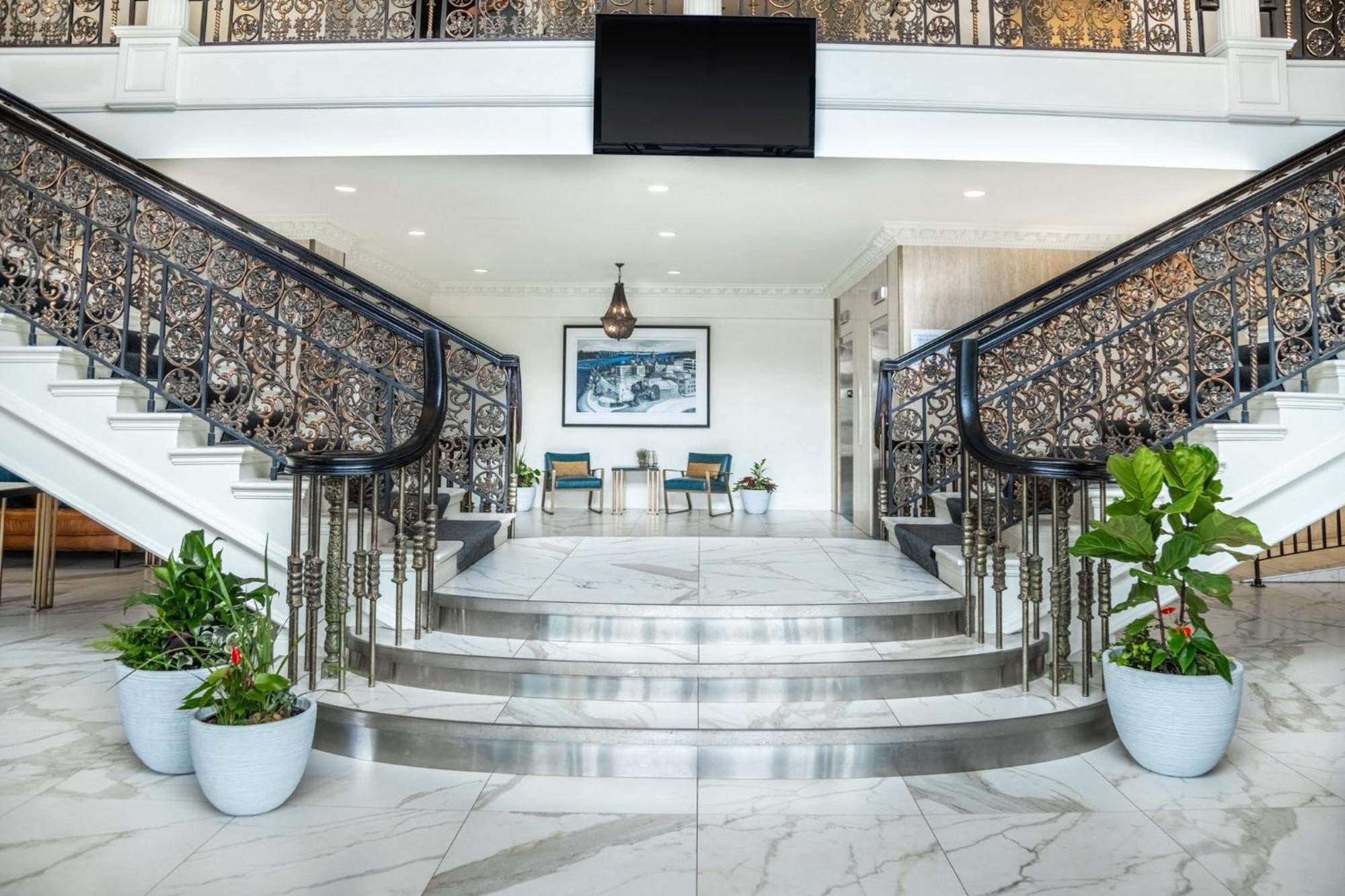 Crowne Plaza Fredericton Lord Beaverbrook By Ihg Exteriör bild
